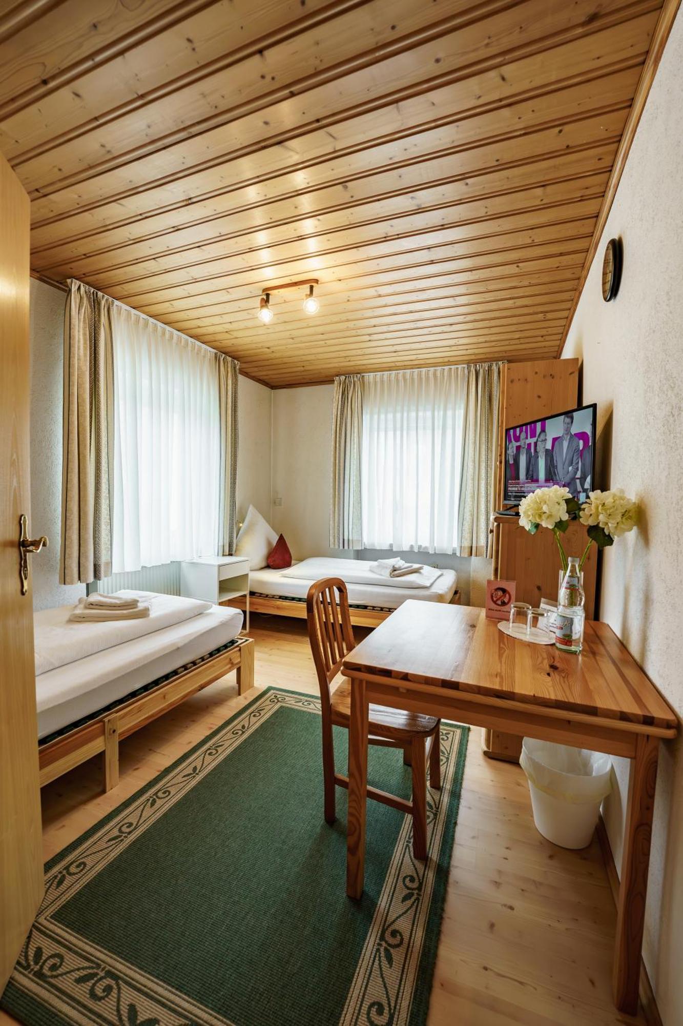 Landgasthof Ochsen Neresheim Εξωτερικό φωτογραφία